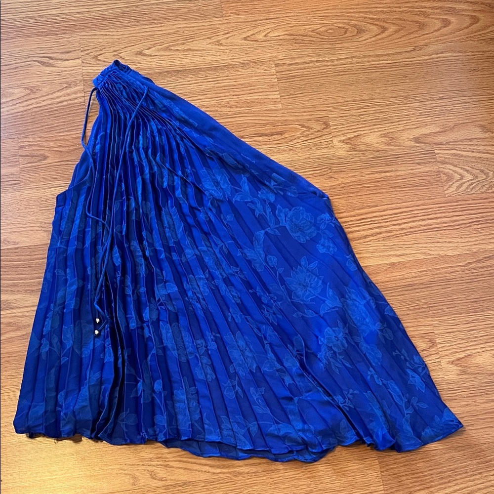 Elegant Blue Pleated One Shoulder Top
